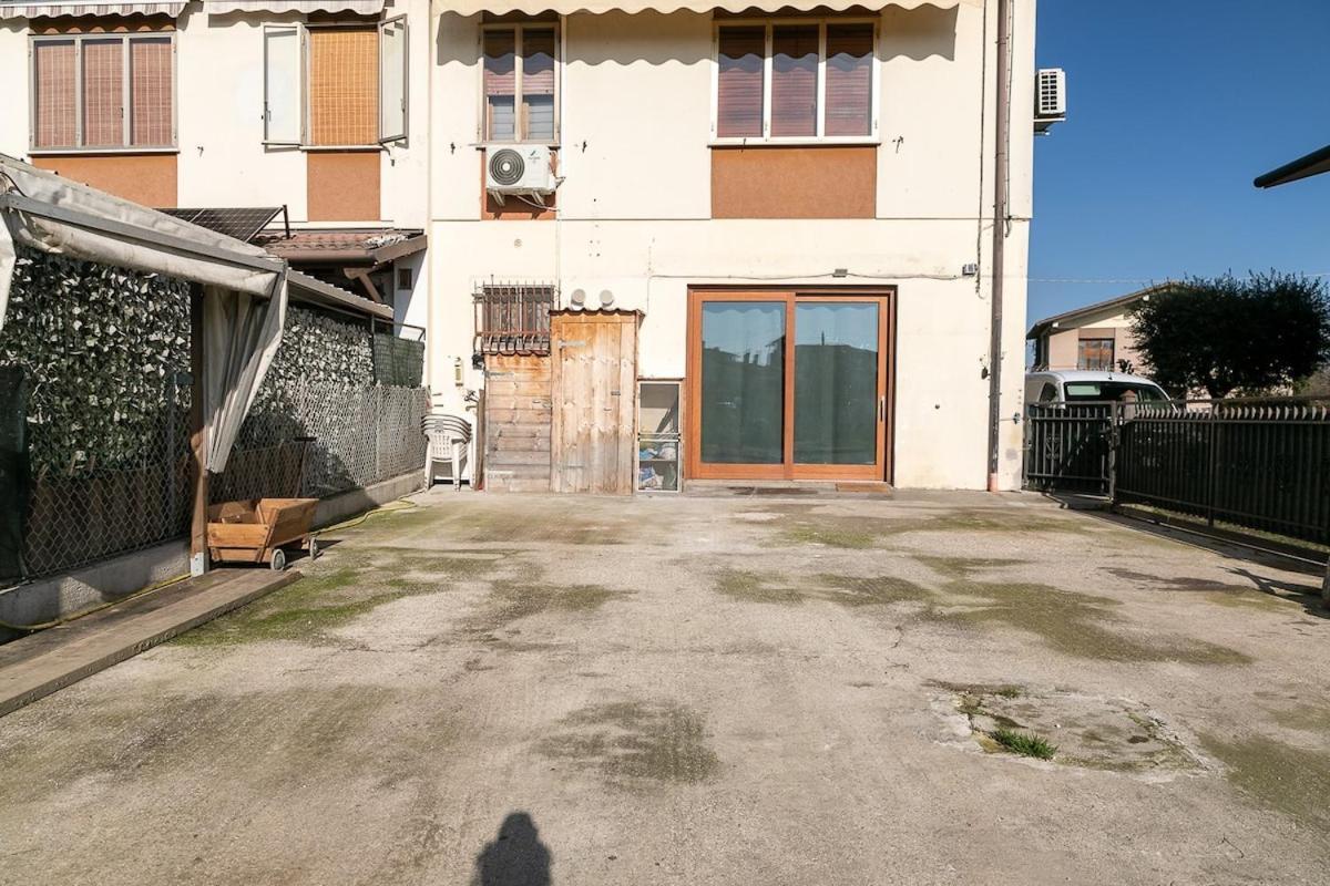San Marco Apt - Loft A 5 Minuti Dall'Aeroporto Con Parcheggio Privato Interno Quinto Di Treviso Exterior photo
